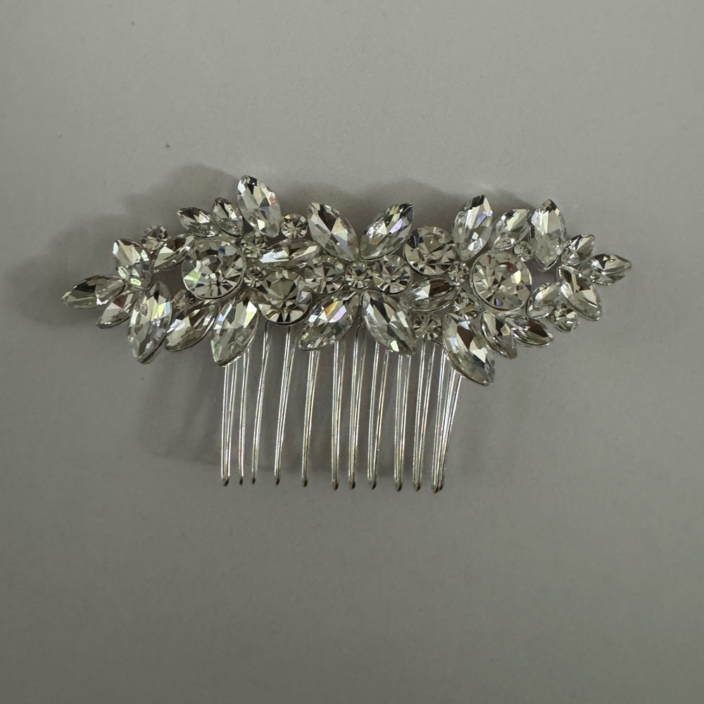 Elegant Crystal Hair Comb. New, never worn